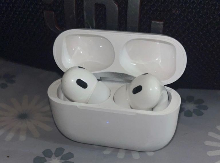 Apple AirPods Pro 2nd Gen – As Good As New, Boxed