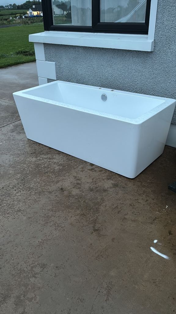 Free standing bath 