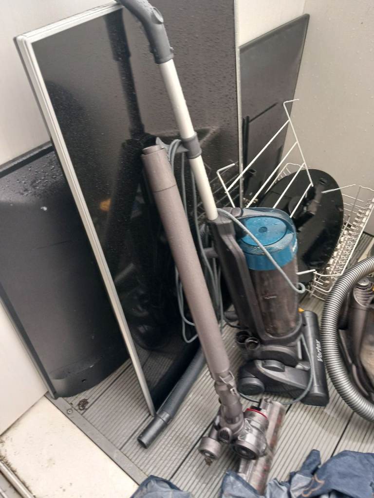 TV 2pcs for parts 2 hovers clearance 