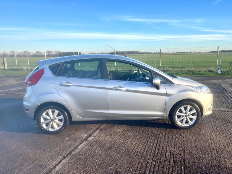 2010 Ford Fiesta 1.25 Zetec*9m MOT*Full History*2 Owners*Aircon*Alloys*1st car ?