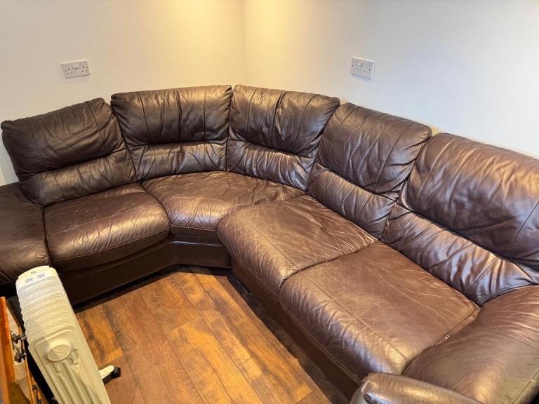 Brown Leather Corner Sofa – Good Condition