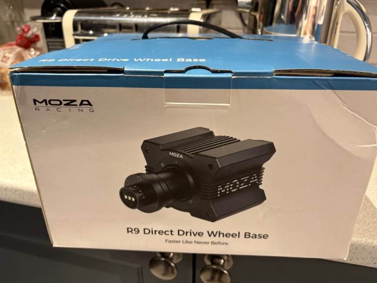 Moza wheel and base / Fanatec pedals