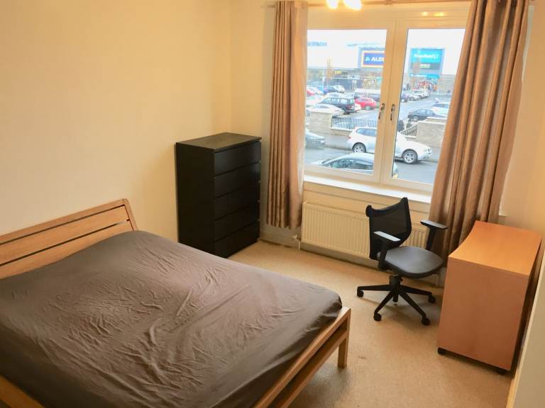 2 Bed Flat, Hutchison Road, EH14