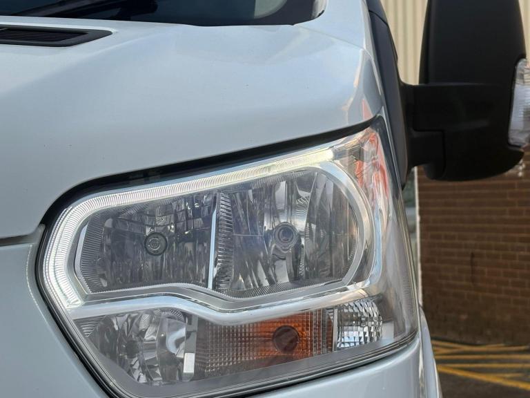 2017 Ford Transit 2.2 TDCi 125ps H2 15 Seater Trend NA DIESEL Manual