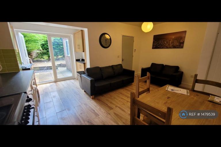 1 bedroom in Freehold Street, Northampton, NN2 (#1479539)