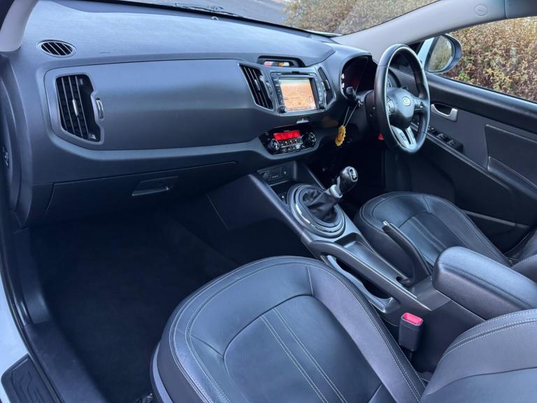 2012 Kia Sportage 2.0 CRDi KX-3 5dr [Sat Nav] ESTATE DIESEL Manual
