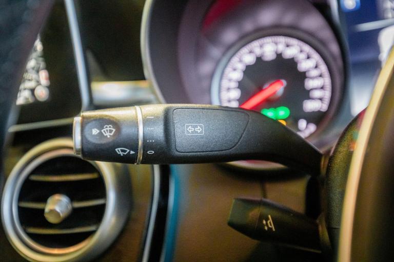 2018 Mercedes-Benz C Class 2.1 C250d AMG Line (Premium Plus) Saloon 4dr Diesel G-Tronic+ Euro 6 (...