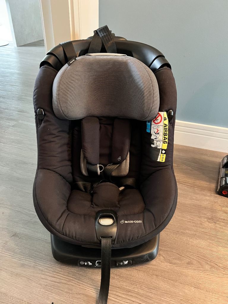 Maxi-Cosi AxissFix 360 Swivel Car Seat