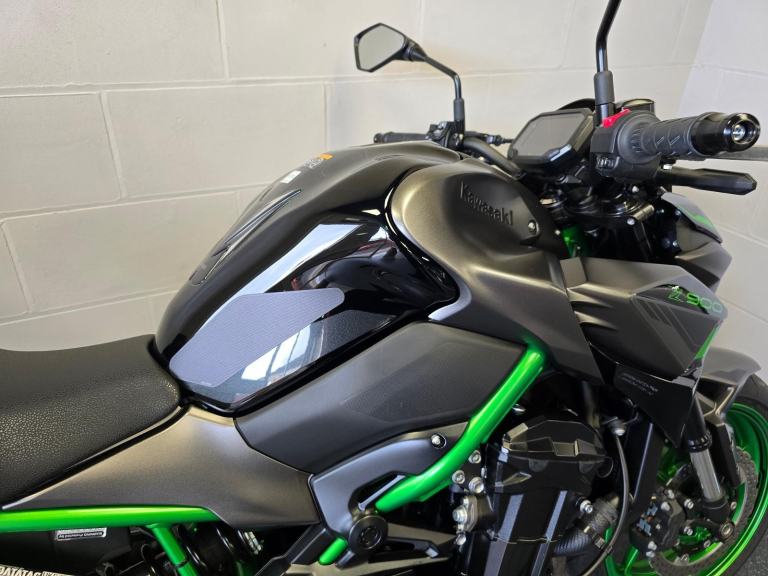 Kawasaki Z900 ZR 