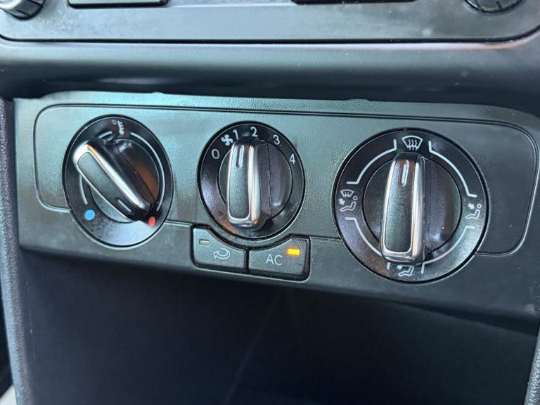 VOLKSWAGEN POLO 1.2 Match 2013