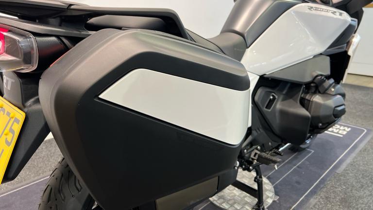 2025 BMW R1300 BMW R1300 RT LE ASA (25MY) TOURER Petrol Manual