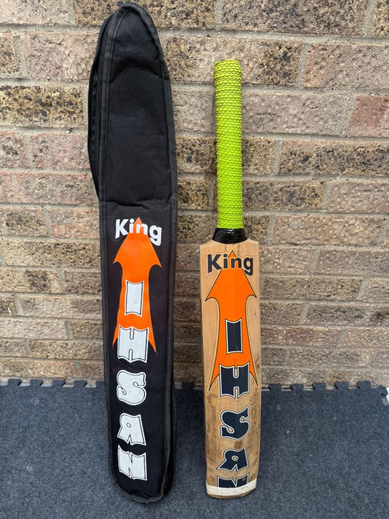 IHSAN KING CRICKET BAT WITH CASE COVER 