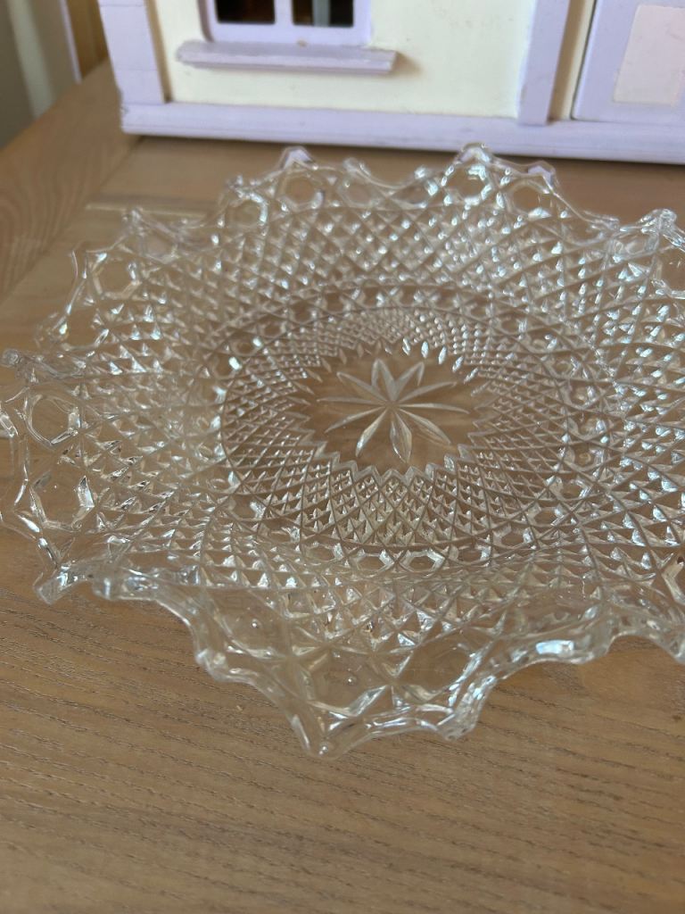 Clear Glass Decorative Dish –vintage sowerby Good Condition
