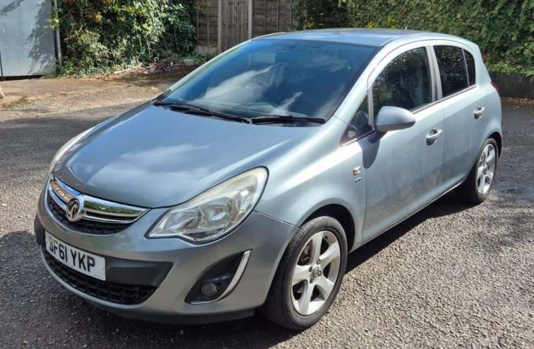 Great Service History. Facelifted model. 2011/61 - Vauxhall Corsa SXI - 5 door - 1.2 Petrol - Manual