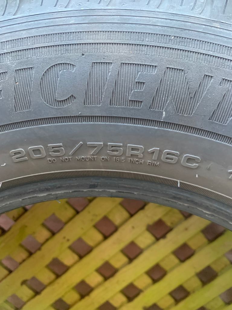 Goodyear EfficientGrip Cargo Tyre 205/75R16C – Good Condition