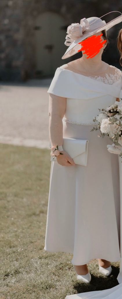 Inventions by Veni Dress size 16 with matching fascinator 