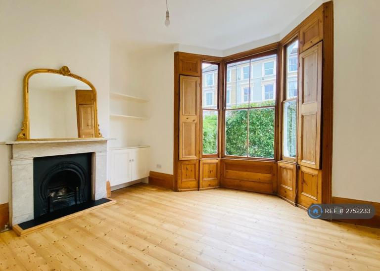 2 bedroom flat in Lauriston Road, London, E9 (2 bed) (#2752233)