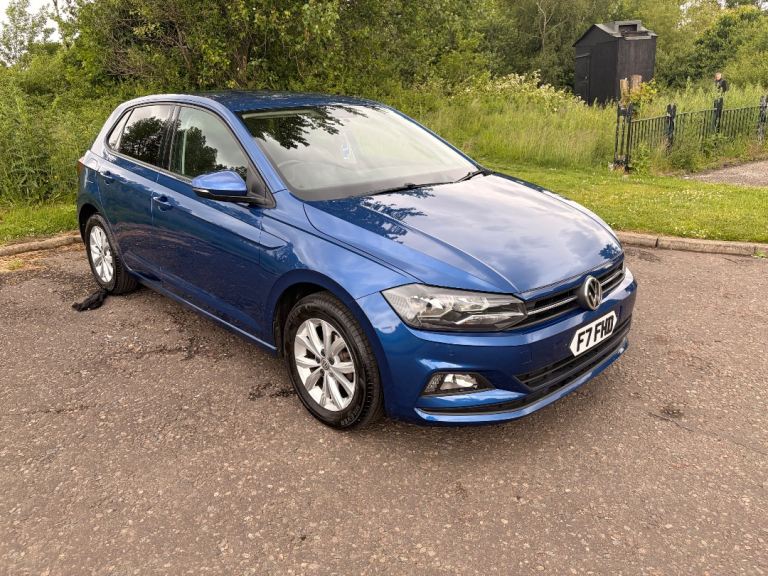 VW Polo Hatchback in Blue - Good Condition