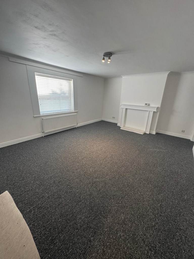 Recently renovated 2 double bedroom garden flat in Croydon £1800pcm