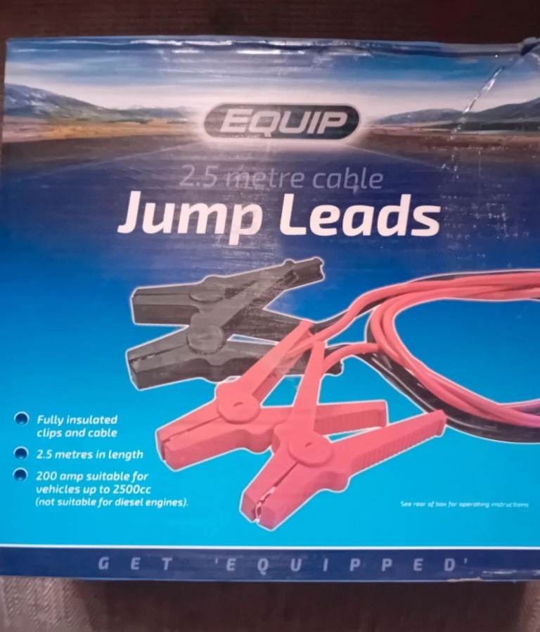 Brand new in box 2.5m cable car vehicle jump leads battery charger jump leads. 