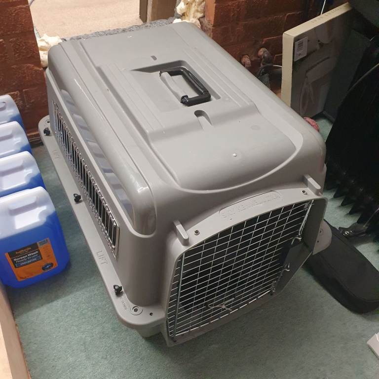 Petmate Sky Kennel - 25-30lb weight pet