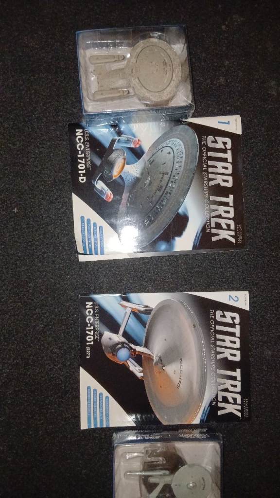 Star Trek NCC-1701 & NCC-1701-D Die-Cast Models – New in Box