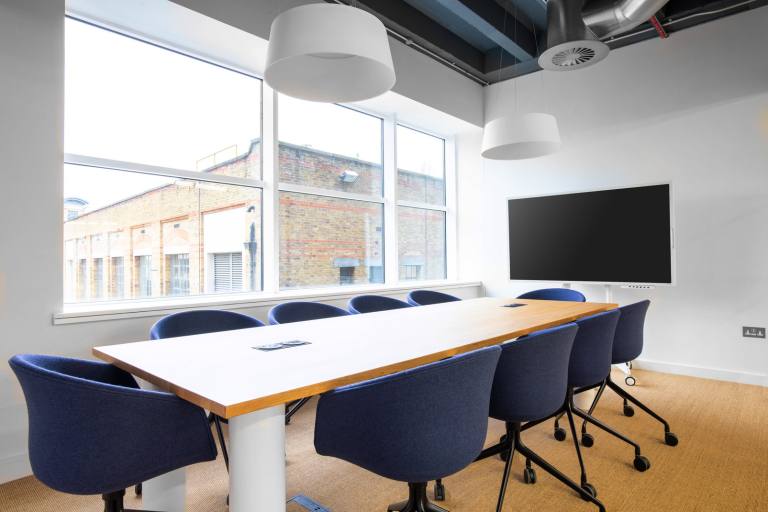 Kensington - W14 8TS \ Spacious Office Space Customisable for Your Business