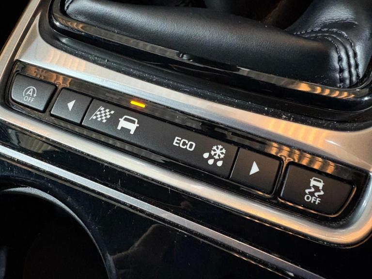 2017 Jaguar F-Pace 2.0 D180 R-Sport AWD Euro 6 (s/s) 5dr ESTATE Diesel Manual