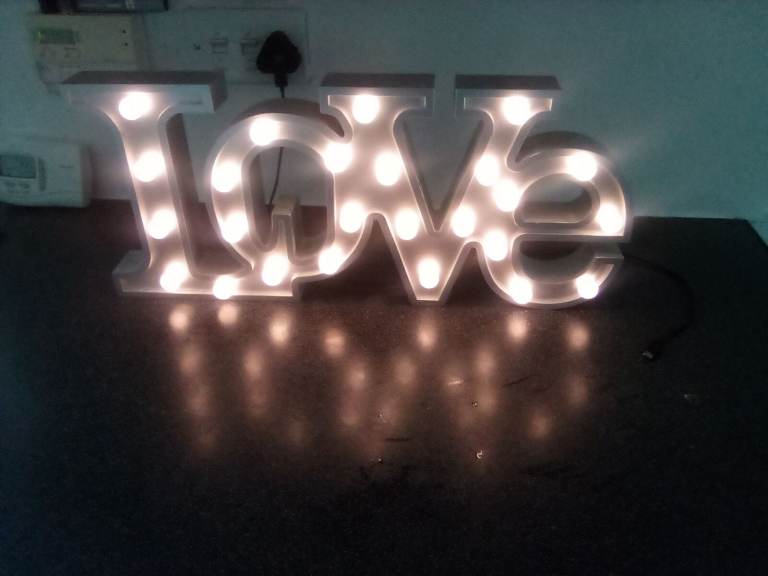 Love light up sign 