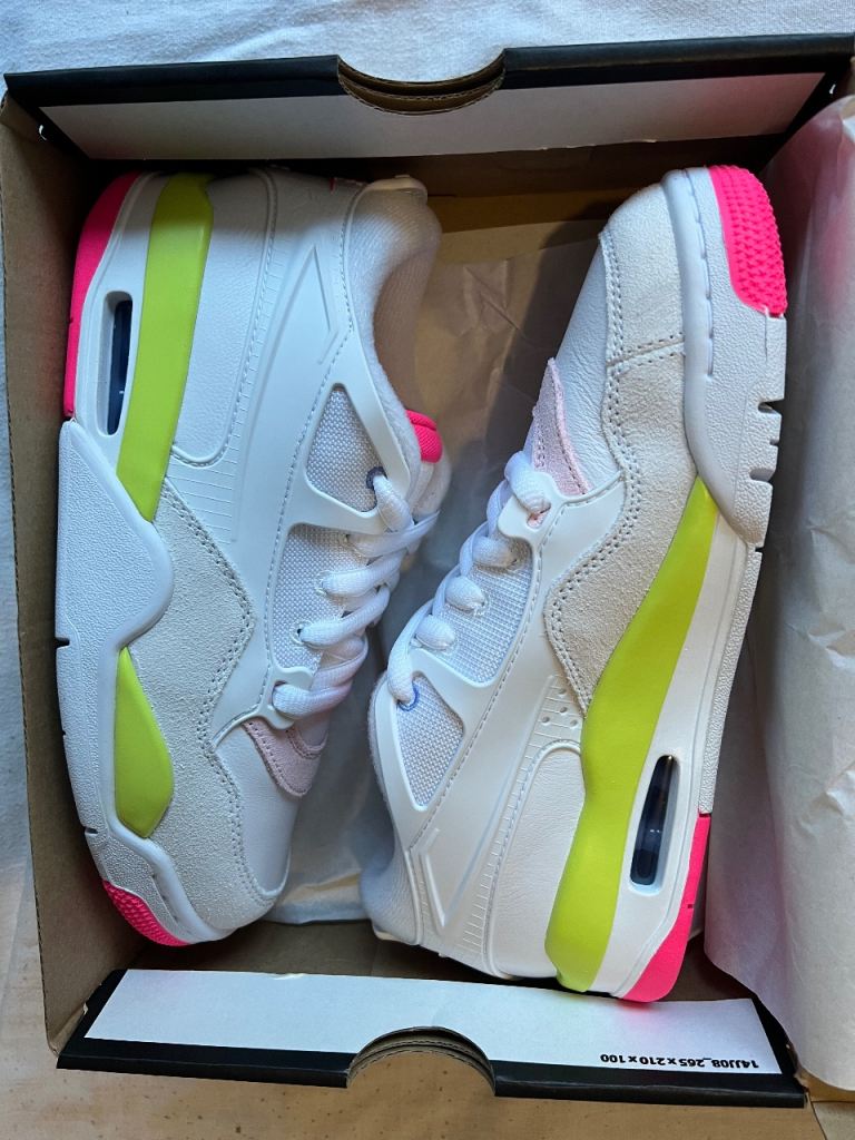 Nike Air Jordan 4 RM GS White Hyper Pink UK 4.5Y / EU 37.5 Brand New