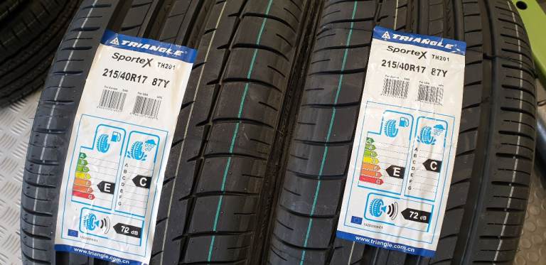 215 40 17 87Y   2 x NEW!! tyres Triangle Sporte X All Seasons