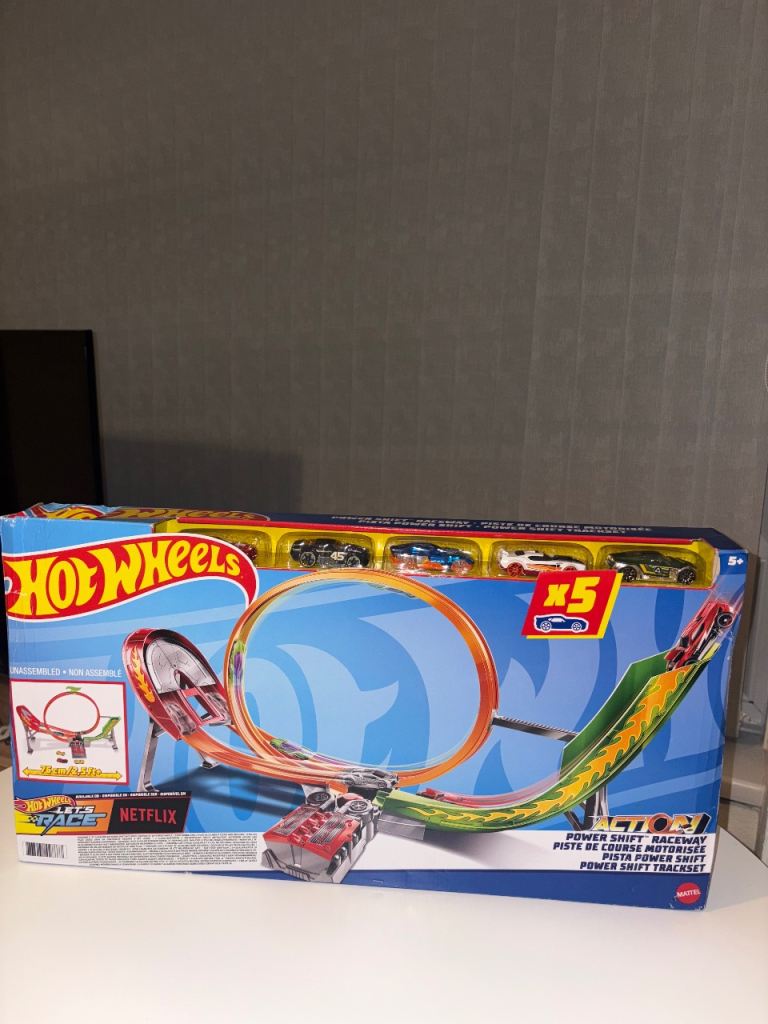 Hot wheels BNIB 