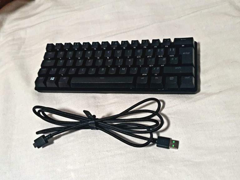 Razer Huntsman mini (Purple Switches) gaming keyboard