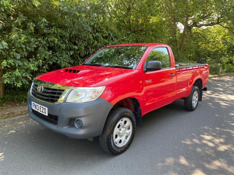 2013 Toyota Hilux HL2 Pick Up 2.5 D-4D 4WD 144 PICK UP DIESEL Manual