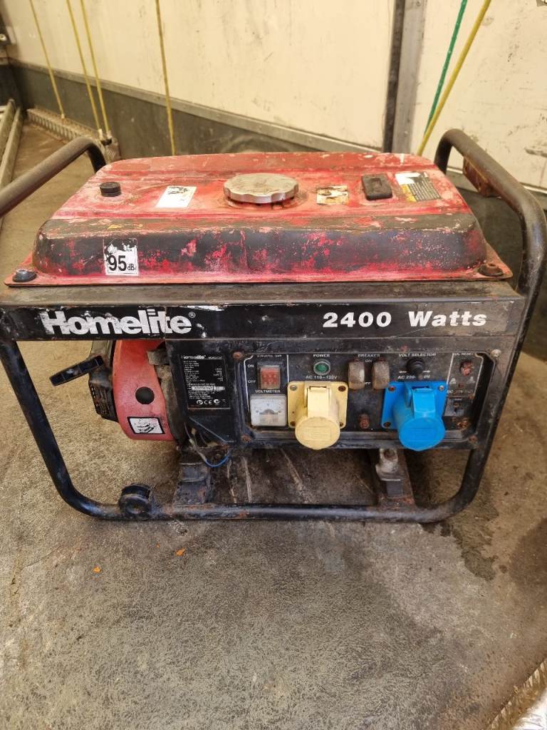 Homelite HGN2400P 2400 Watts Generator – Fair Condition