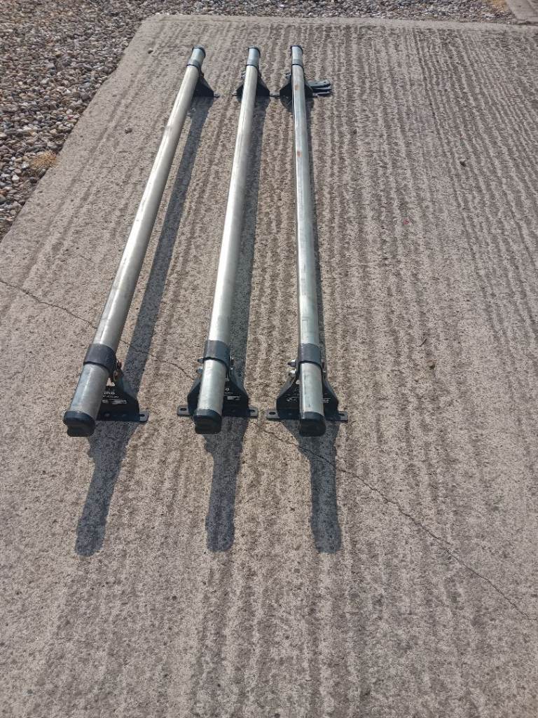 Rhino roof bars 