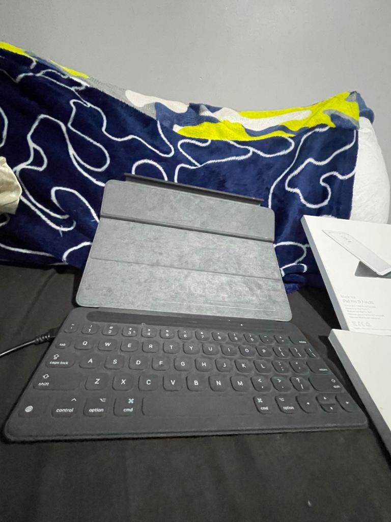 Apple pro keyboard 