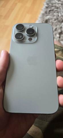 Apple IPhone 15 Pro, boxed 256 g .. on EE, £330.00 for Sale