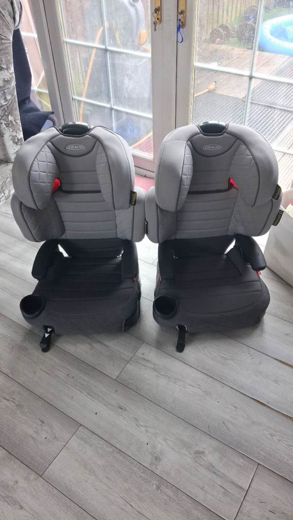 Childs car seat 