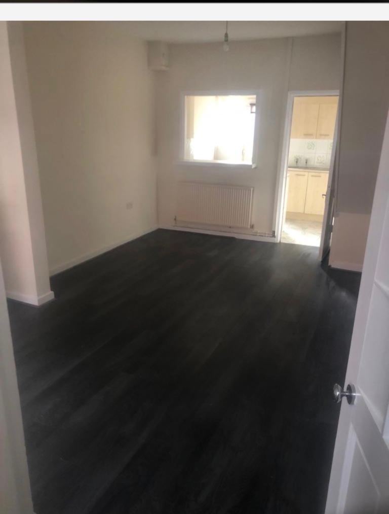 2 bedroom house in Kensington to rent