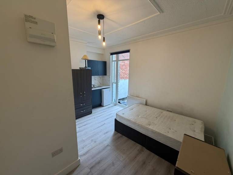 DSS Accepted - Double Room Available in Plaistow Newham E6
