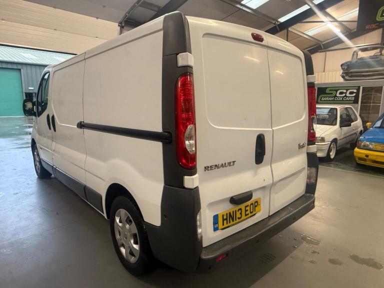 2013 Renault Trafic 2.0 dCi LL29 L3 H1 3dr PANEL VAN Diesel Manual