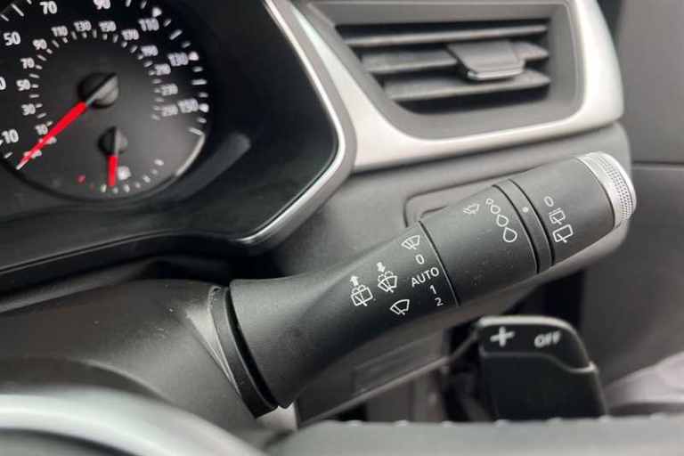 2021 Renault Captur 1.3 TCe (140 PS) Iconic 5 Door Petrol SUV Automatic SUV Petrol Automatic