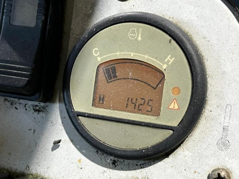 2014 MOFFETT M5 25.3 