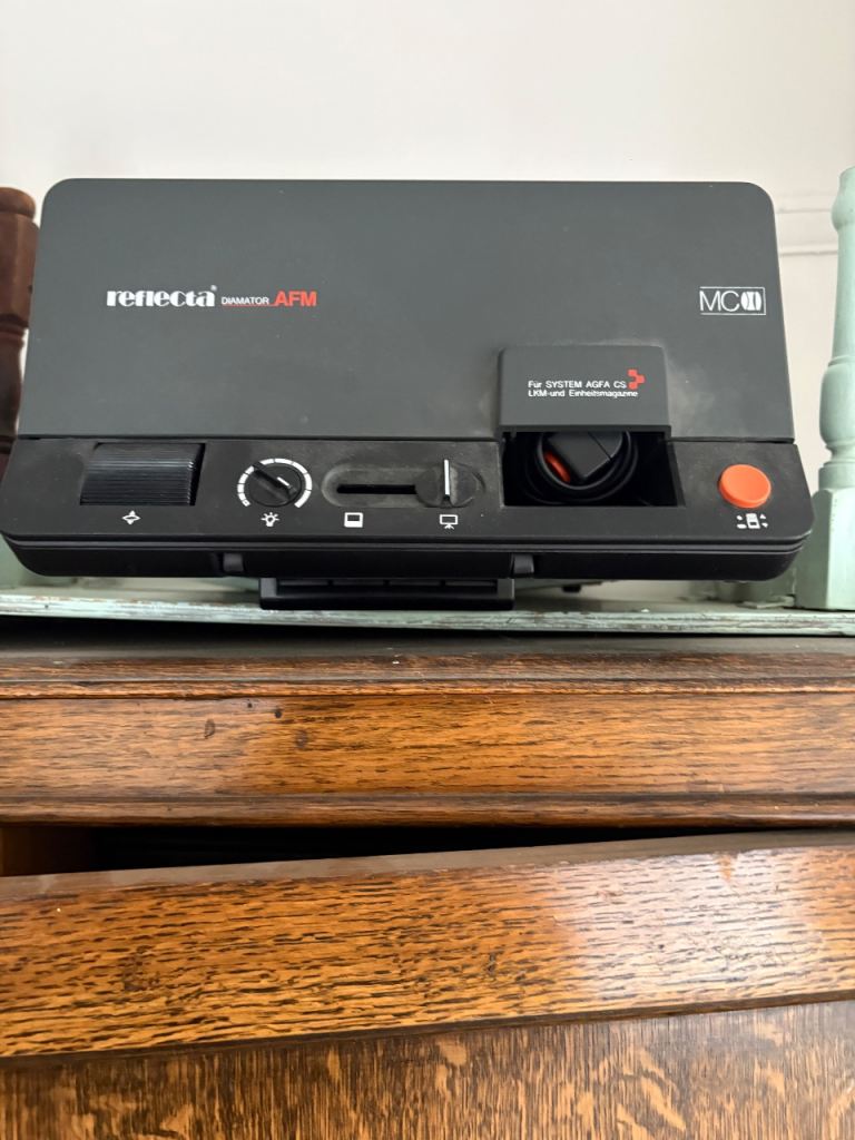 Reflector diamotor afm projector 