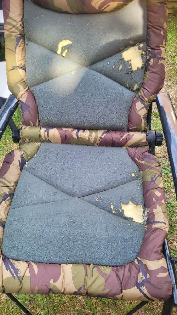 Fishing chair abit tatty but still plenty of use left in it 
