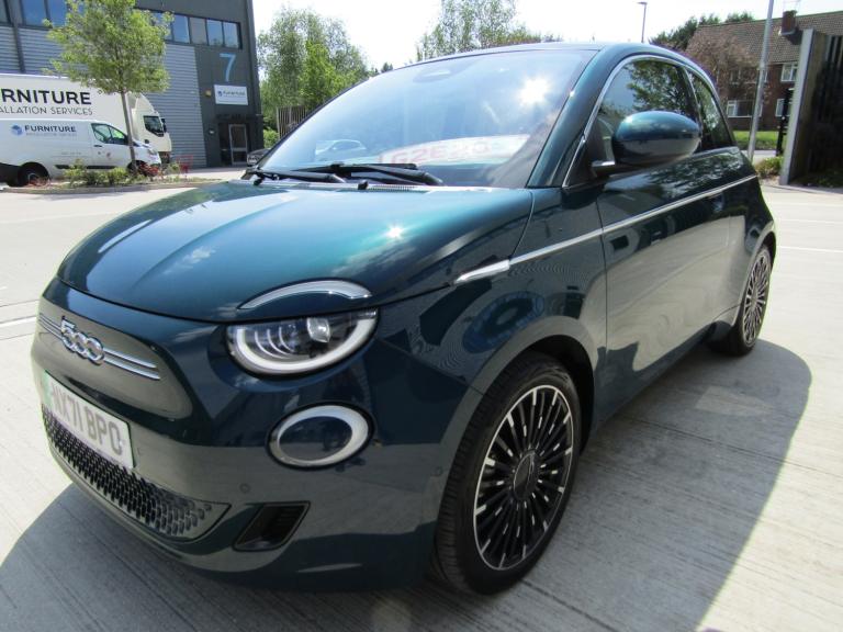 Fiat 500 42 kW La Prima  3DR Auto PLUG IN ELECTRIC LEFT HAND RIVE Hatchback Electric Automatic