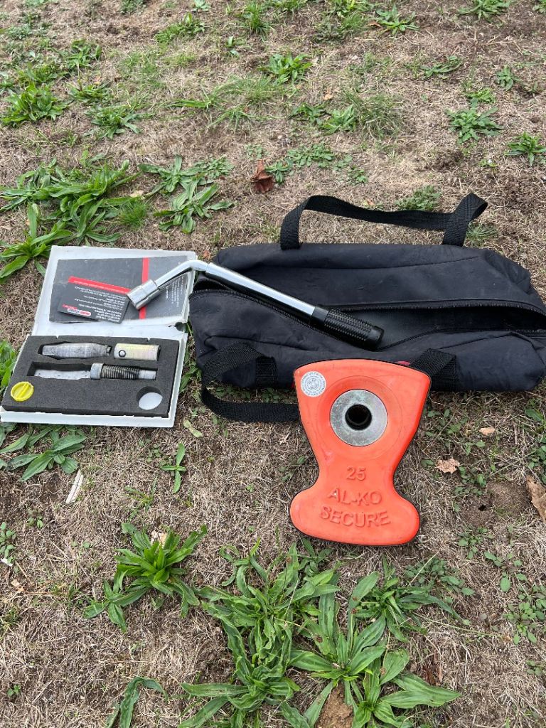 AL-KO Secure Wheel Lock Kit No.25 – Good Condition