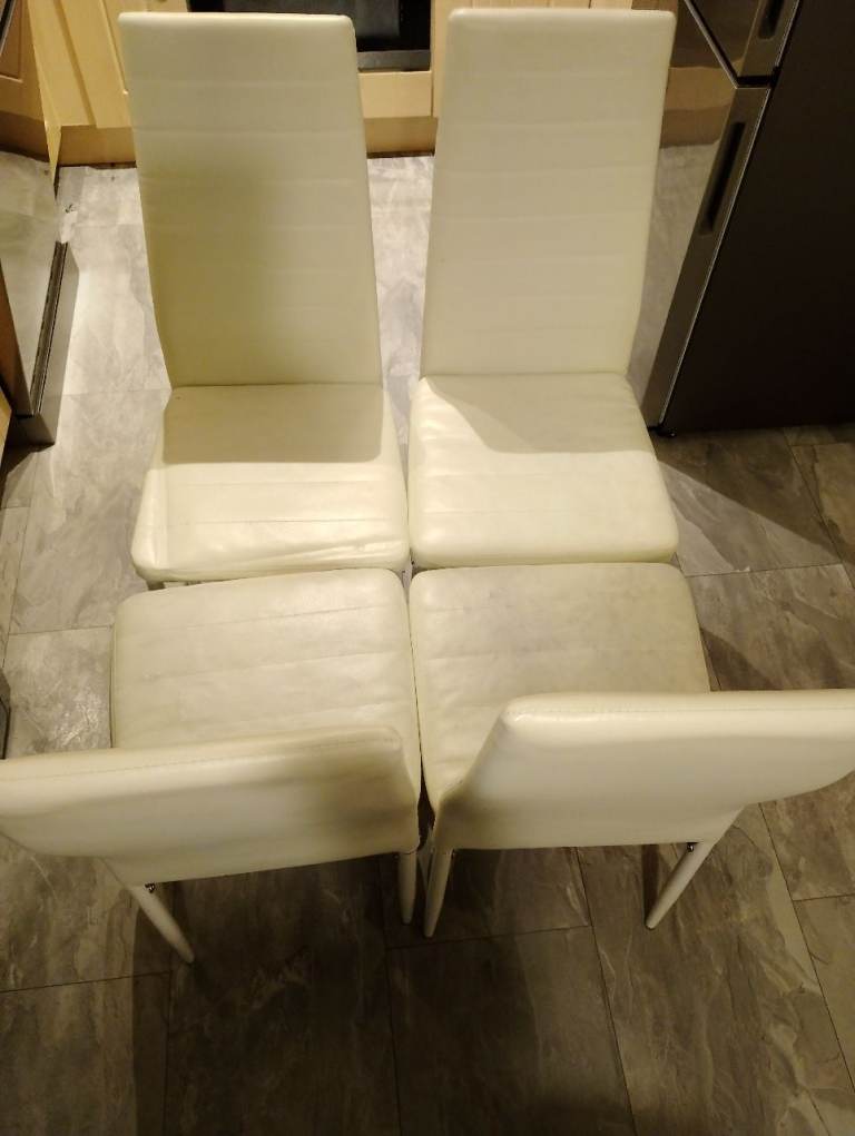 4 Dining table chairs