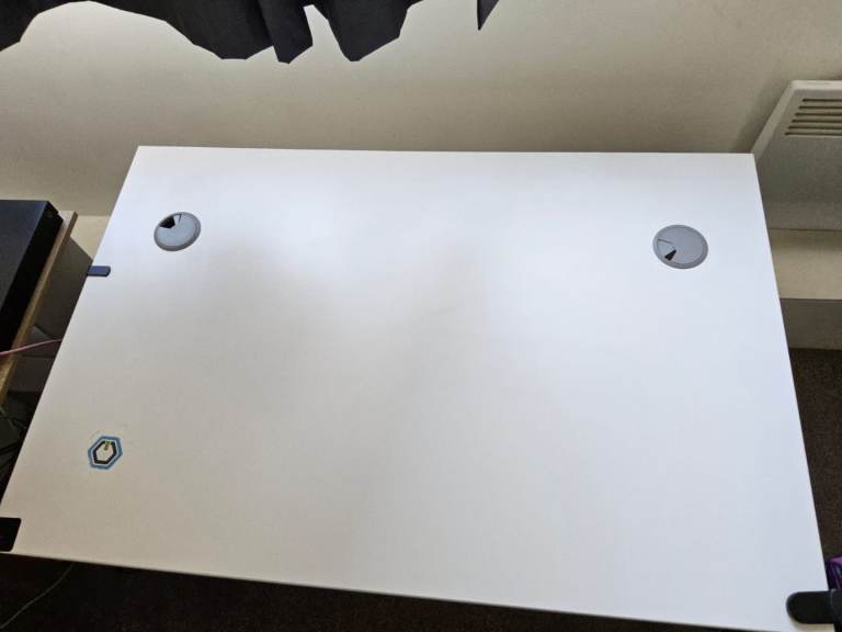 White office desk (not height adjustable)